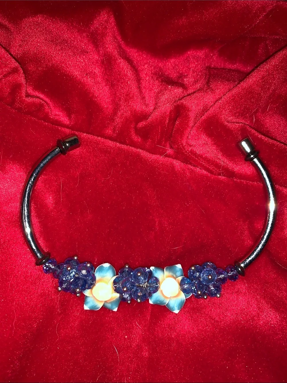 Blue Floral Bead Bracelet with faceted crystal bead Accents